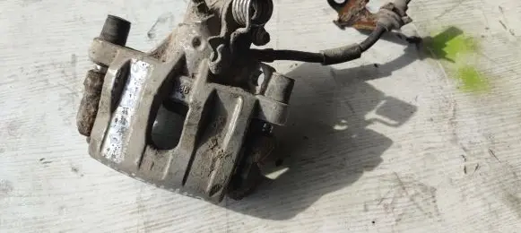 Ford Focus C-MAX Rear brake caliper 2080513 RM3M512M088BA