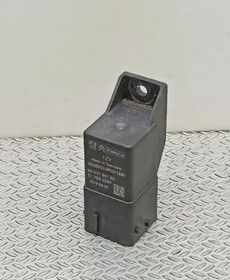 Ford Kuga II Glow plug pre-heat relay 9803299780 51299058A 20190430