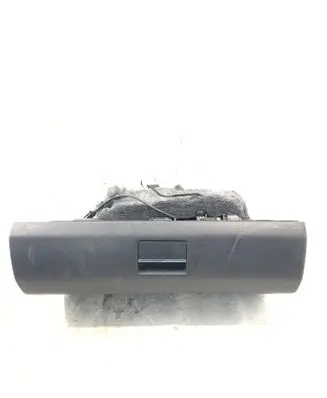 Mercedes-Benz B W245 Glove box