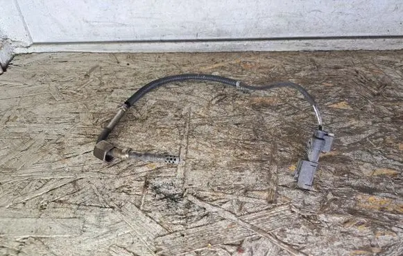 Mercedes-Benz Vito Viano W447 Exhaust gas temperature sensor A0081534128