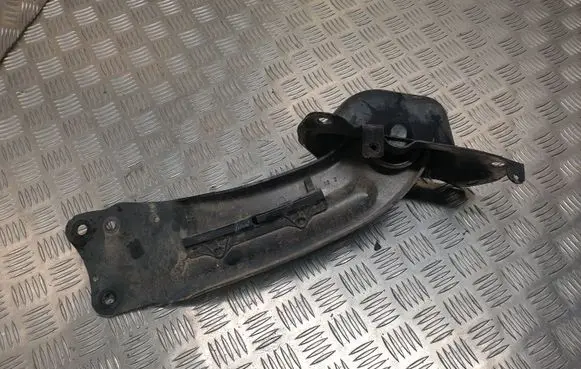 Volkswagen Tiguan Rear control arm 3C0505225D