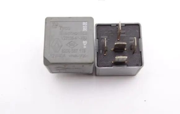 Opel Vivaro Other relay 8200587119
