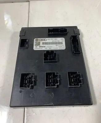 Audi A4 S4 B8 8K Comfort/convenience module 8K0907063