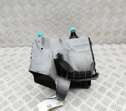 Mercedes-Benz GLA H247 Air filter box A2820903800