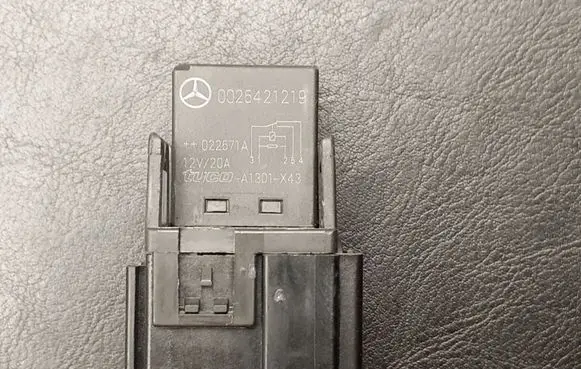 Mercedes-Benz E W211 Other relay 0025421219 1387197