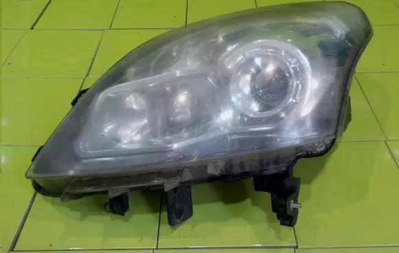 Renault Koleos I Headlight/headlamp PRZOD