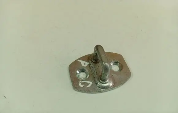 Toyota Auris 150 Front door lock loop/hook striker