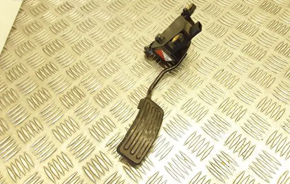 Nissan Qashqai Accelerator throttle pedal 0759A