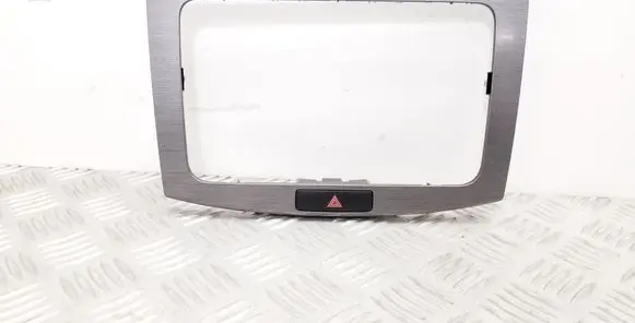Volkswagen PASSAT B7 Radio/GPS head unit trim 3AA858069H