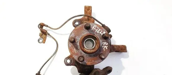 Toyota Avensis T250 Front wheel hub