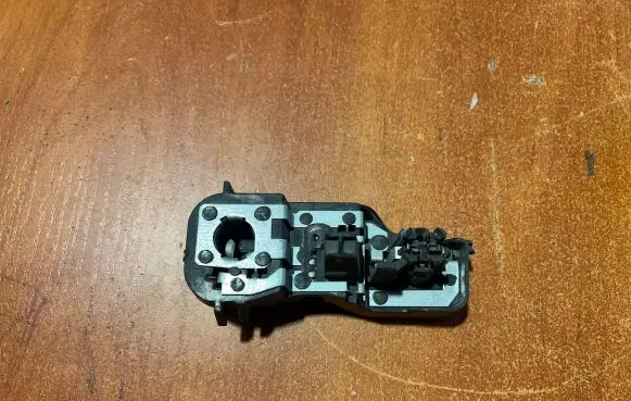 Ford Grand C-MAX Tail light bulb cover holder AM5113N004HA