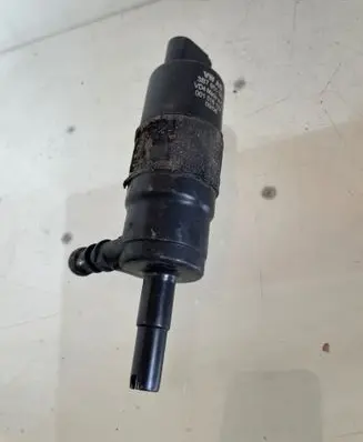 Audi A6 S6 C6 4F Headlight washer pump 3B7955681 0010161