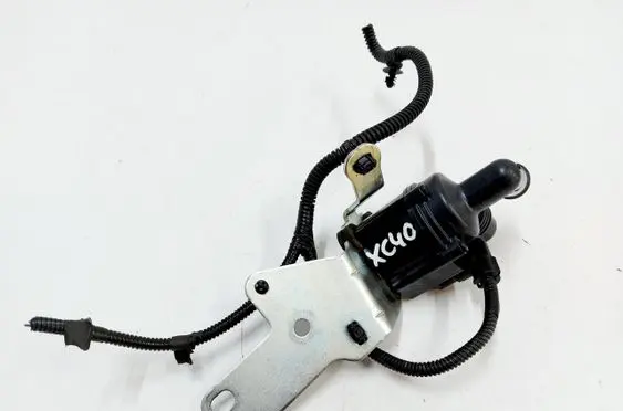Volvo XC40 Electric auxiliary coolant/water pump 32324819