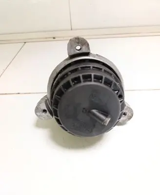 BMW 5 F10 F11 Engine mount bracket 678026401 13981112