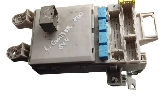 Toyota Land Cruiser (J120) Fuse module 8198050030