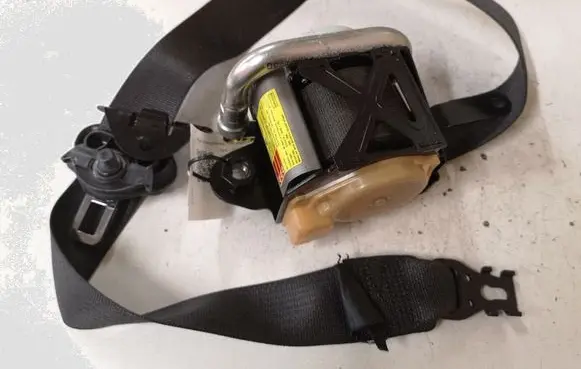 Opel Insignia A Front seatbelt 13303849