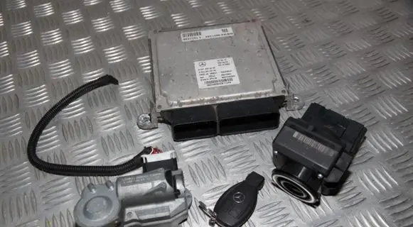 Mercedes-Benz Sprinter W906 Engine control unit/module A6519002600 6519002600 A9065456408