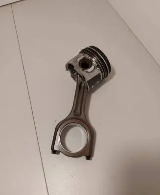 Volvo S60 Piston with connecting rod