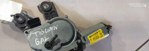 Volkswagen Tiguan Rear window wiper motor 5N0955711B