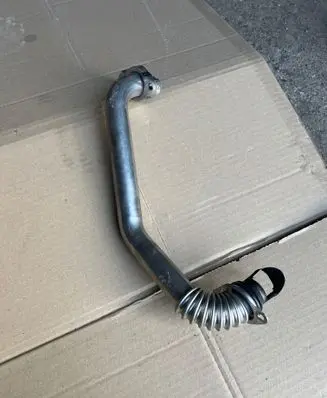 Volvo XC60 EGR valve line/pipe/hose 224400Z