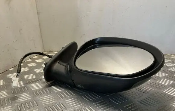Nissan Cube Z12 Front door electric wing mirror
