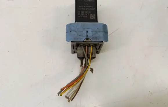 Opel Crossland X Other relay 9803299780