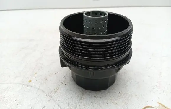 Lexus RX 450H Oil filter cover
