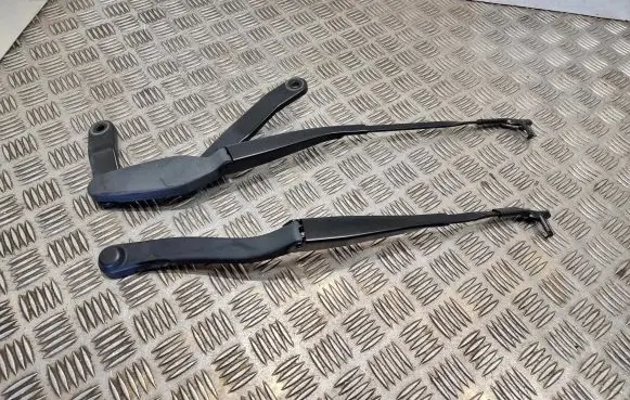 Mercedes-Benz E W212 Front wiper blade arm A2128200944 A2128201344 3392125703