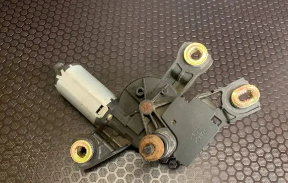 Volkswagen PASSAT B6 Rear window wiper motor 3C9955711 50294876 53027612