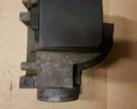 Volkswagen Golf I Mass air flow meter 037906301 0280202106 037906301C