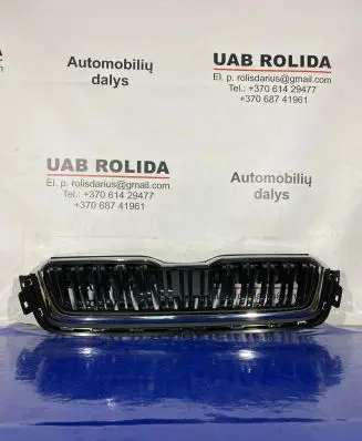 Skoda Kamiq Front bumper upper radiator grill 658853653