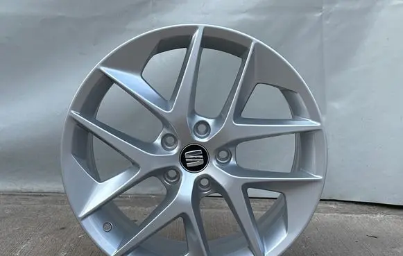 Seat Leon (5F) R18 alloy rim 5F0601025F