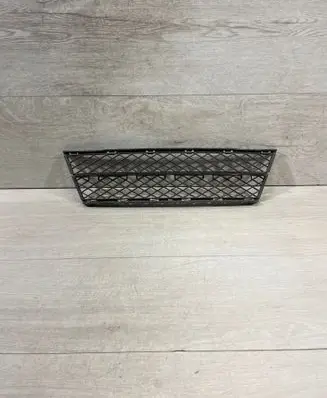 BMW 5 E60 E61 Front bumper lower grill 7178115