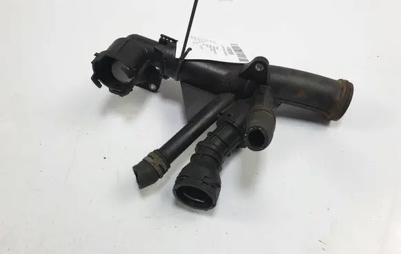 Volkswagen PASSAT B8 Thermostat housing 04L121071E