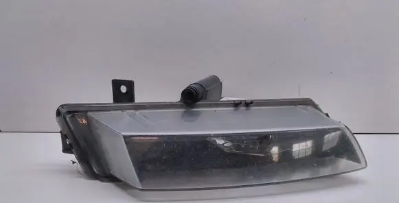 BMW 1 E81 E87 Front fog light 7181288 0305084002