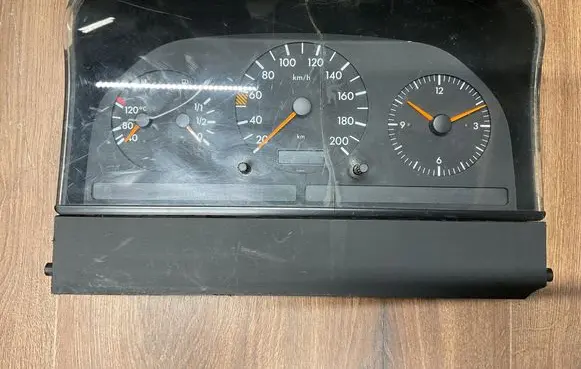 Mercedes-Benz Sprinter W901 W902 W903 W904 Speedometer (instrument cluster) 0005425301