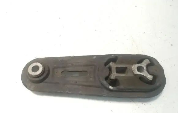Nissan Juke I F15 Engine mount bracket