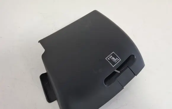 BMW 3 E46 Seat belt trim 51467000100