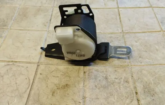 Mazda 6 Rear seatbelt DH71209A