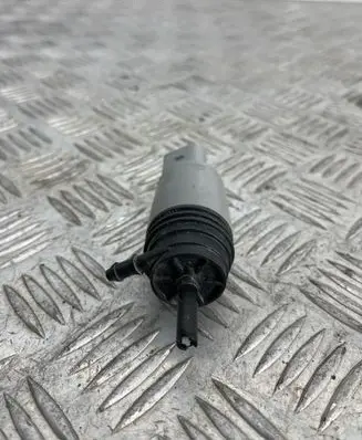BMW 3 E90 E91 Windscreen/windshield washer pump 6934159 23557610