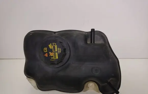 Ford Mustang V Coolant expansion tank/reservoir CR338A080AA