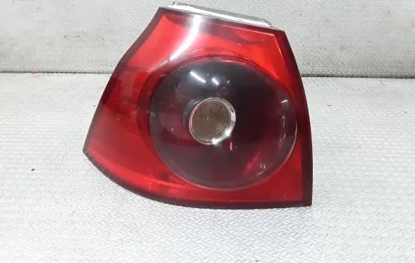 Volkswagen Golf V Rear/tail lights
