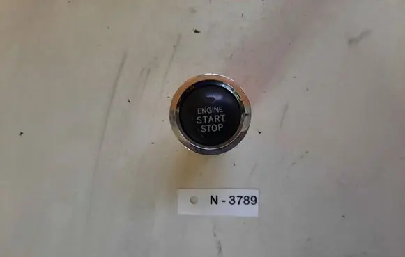 Toyota Avensis T270 Engine start stop button switch 2005DJ0924