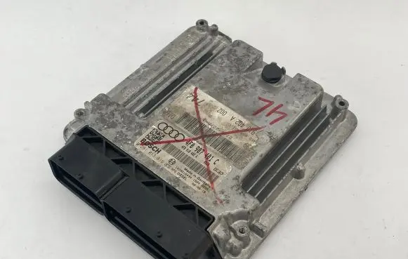 Audi Q7 4L Engine control unit/module 4F0907401C 4F0910402A 0281013616