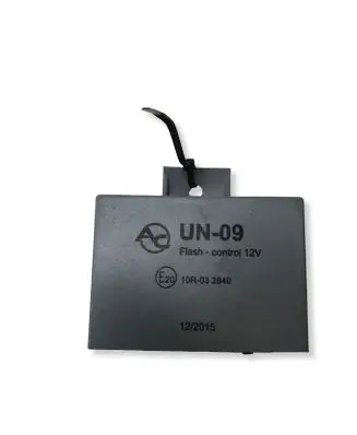 Toyota Avensis T250 Tow bar relay UN09 10R032849