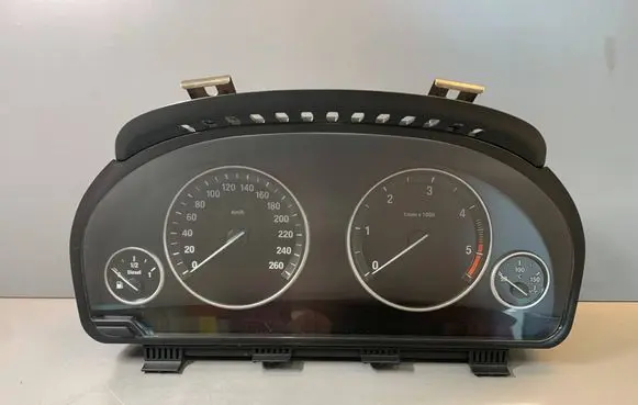 BMW 5 F10 F11 Speedometer (instrument cluster) 2059573 9227613 05011511
