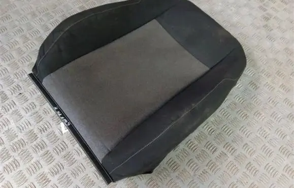 Volkswagen Golf VII Seat trim 
