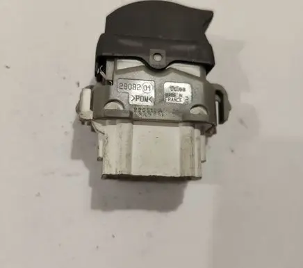 Renault Espace - Grand espace IV Electric window control switch 220510A