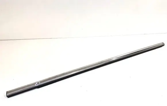 Ford Kuga II Front door windshield rail