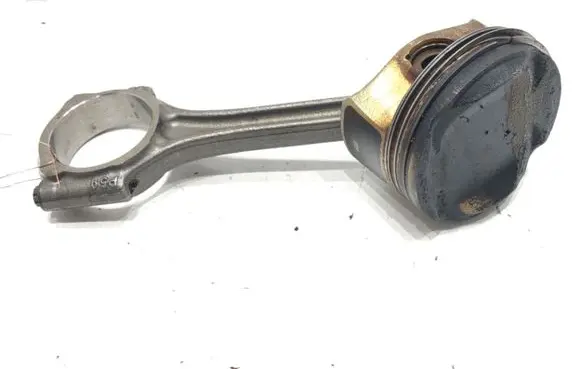 Citroen C4 Cactus Piston with connecting rod HNZ